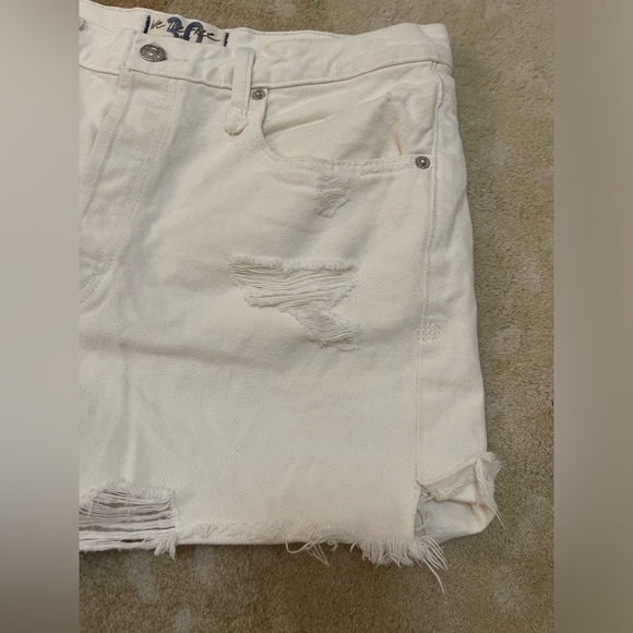 We the Free Free People cream distressed jean shorts women’s size 30 - Picture 3 of 9